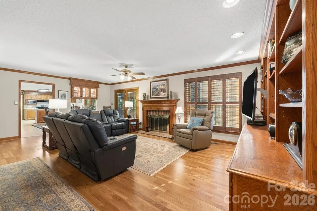 207 Lost Corner Road Morganton NC 28655