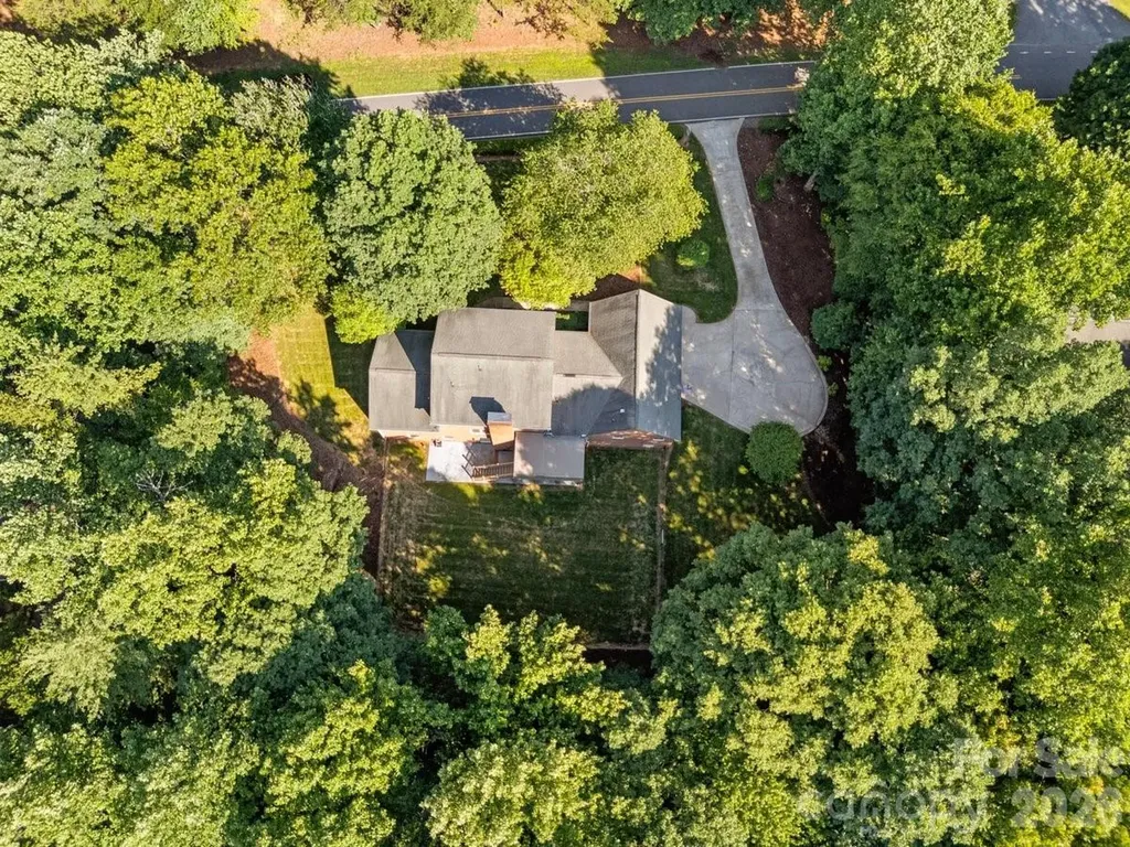 207 Lost Corner Road Morganton NC 28655