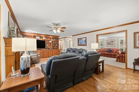 207 Lost Corner Road Morganton NC 28655