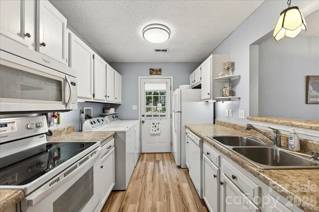 7306 Carrbridge Lane Charlotte NC 28226