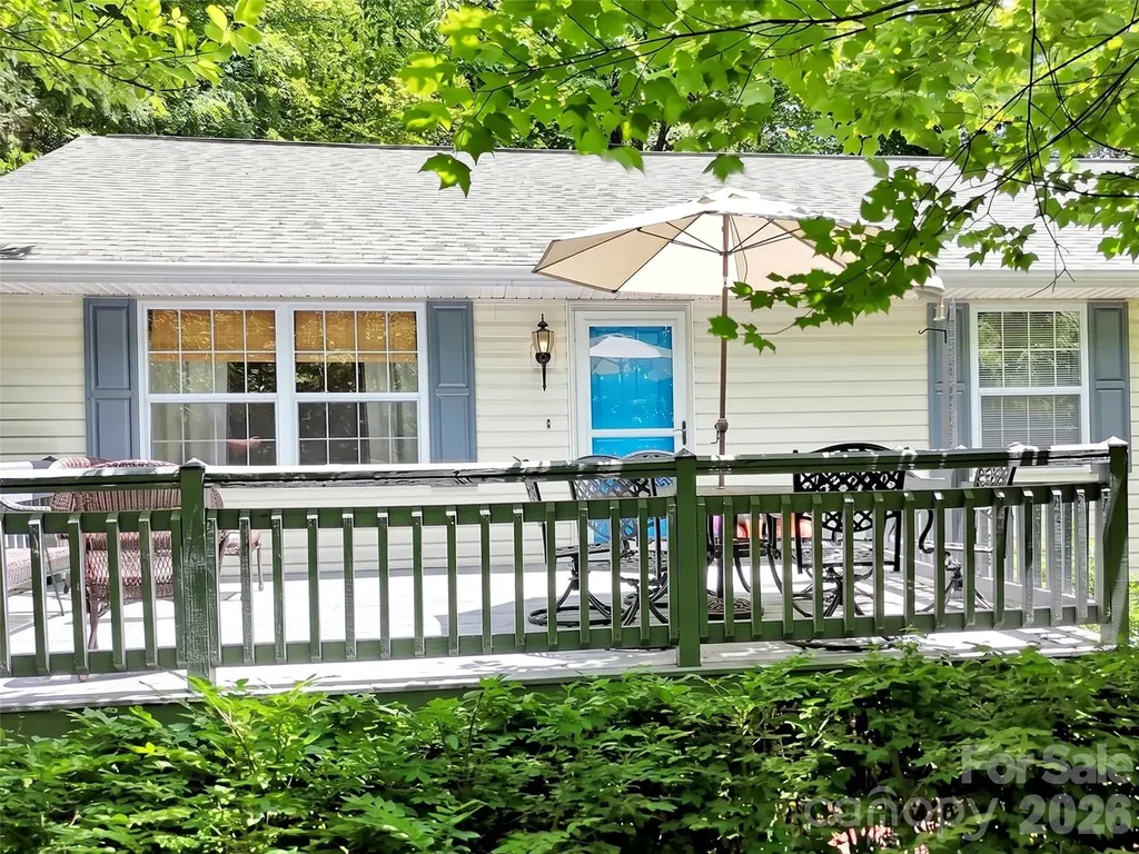 330 Sleepy Hollow Drive Waynesville NC 28785