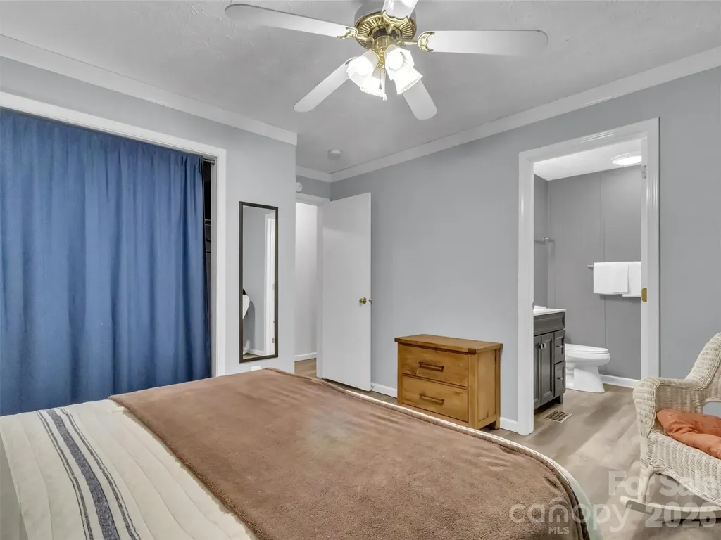 330 Sleepy Hollow Drive Waynesville NC 28785