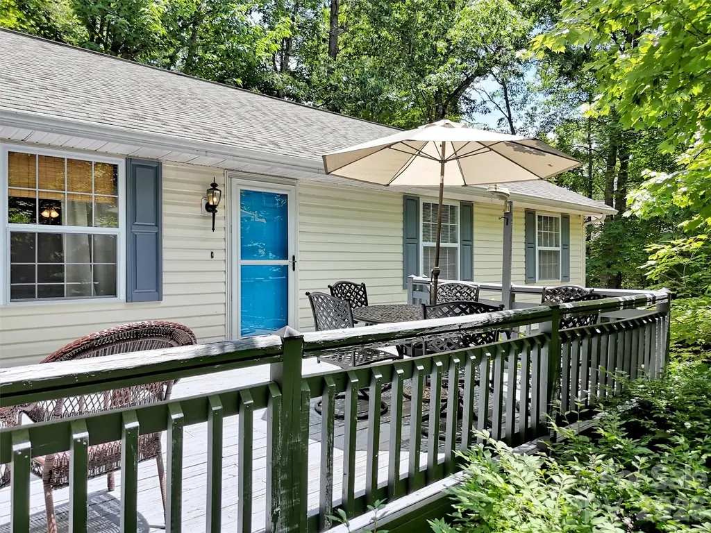 330 Sleepy Hollow Drive Waynesville NC 28785