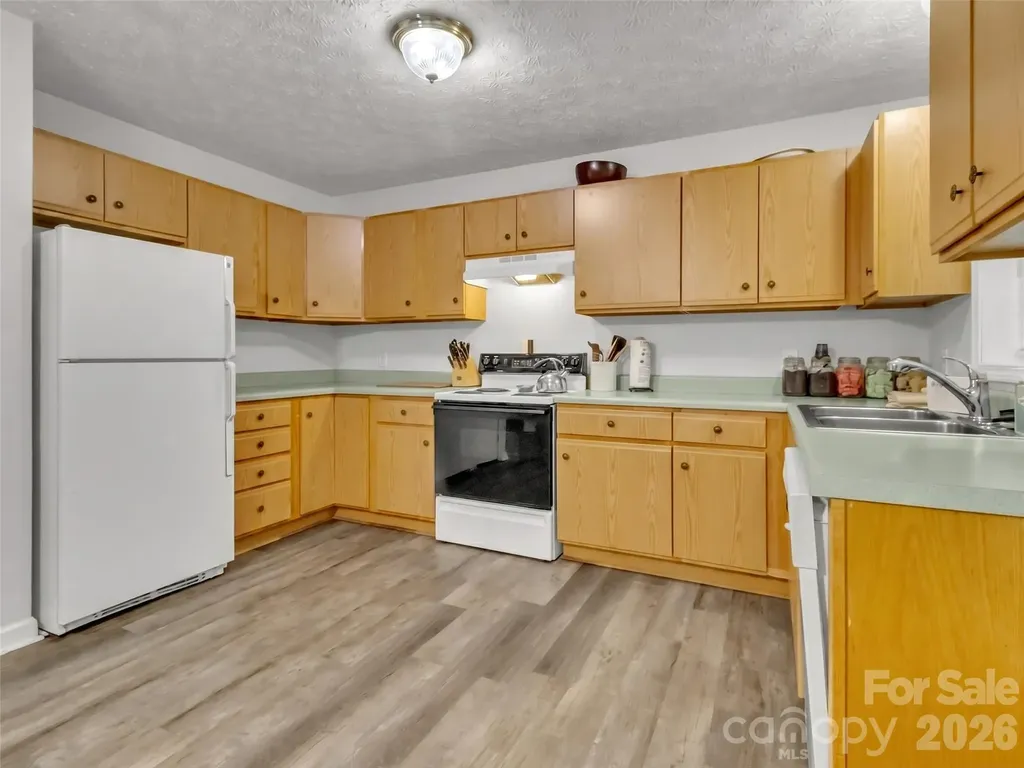 330 Sleepy Hollow Drive Waynesville NC 28785
