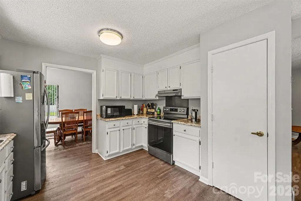 611 Mattingwood Drive Charlotte NC 28270