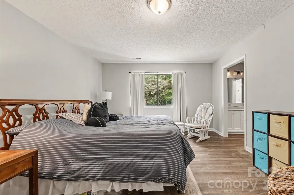611 Mattingwood Drive Charlotte NC 28270