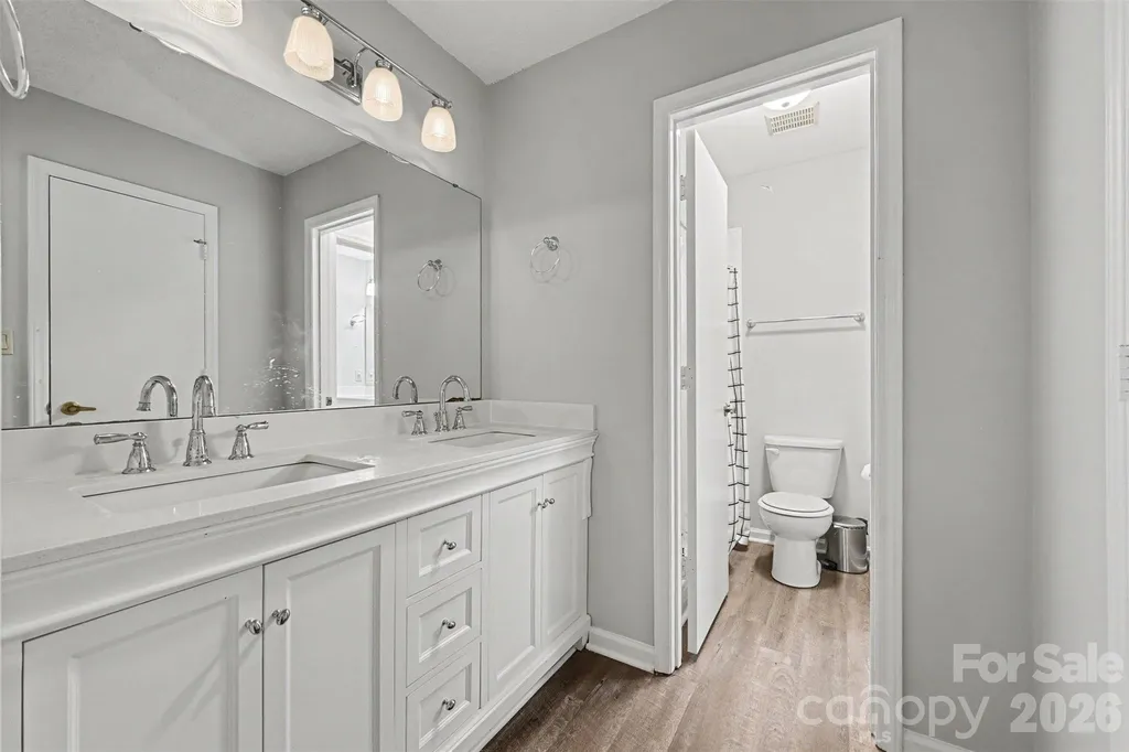 611 Mattingwood Drive Charlotte NC 28270