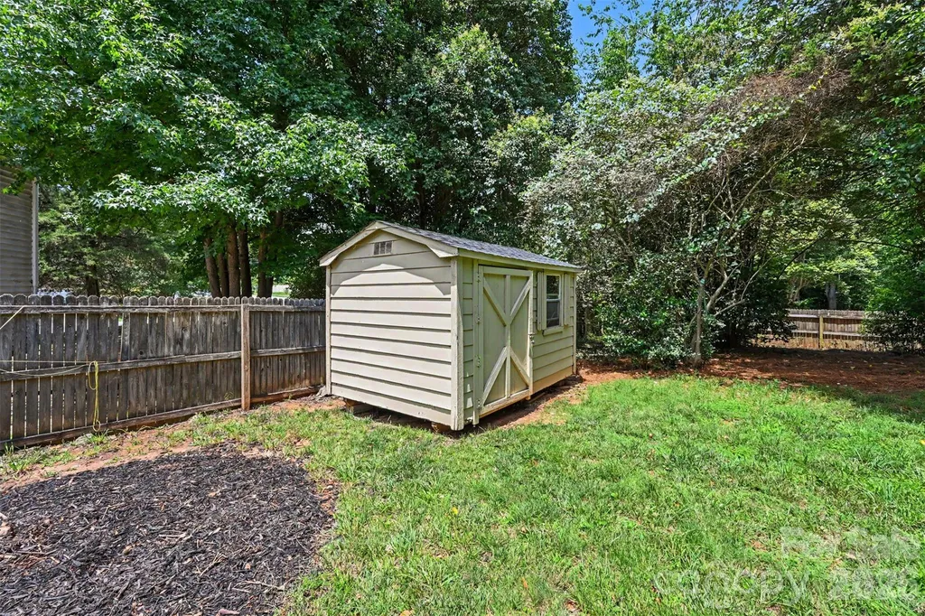 611 Mattingwood Drive Charlotte NC 28270