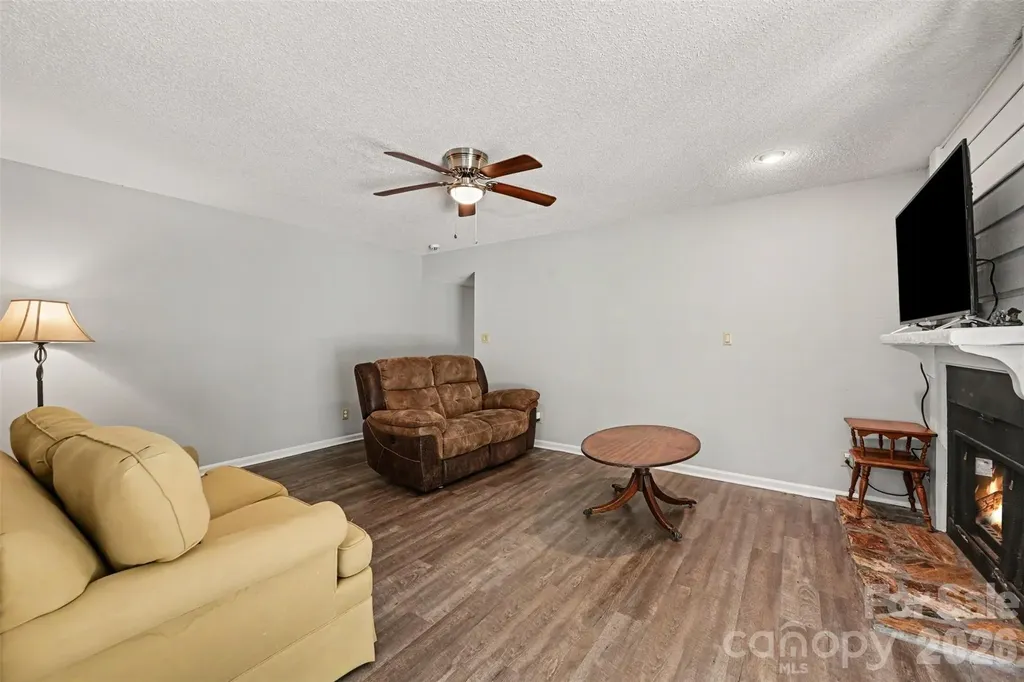 611 Mattingwood Drive Charlotte NC 28270