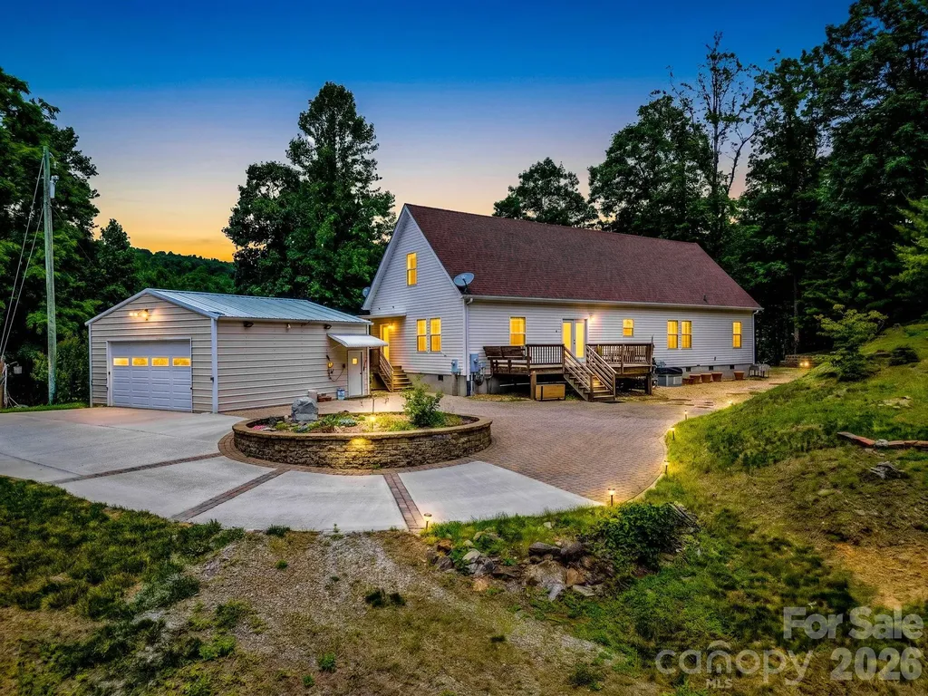 2255 Mount Olivet Road Zirconia NC 28790
