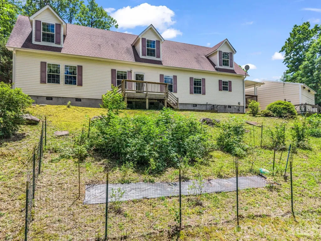 2255 Mount Olivet Road Zirconia NC 28790