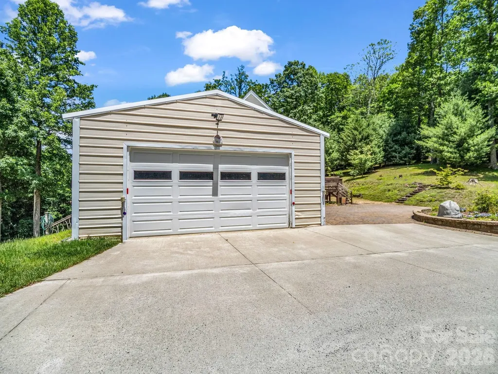 2255 Mount Olivet Road Zirconia NC 28790