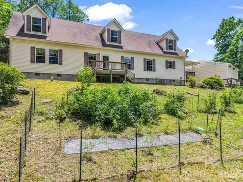 2255 Mount Olivet Road Zirconia NC 28790
