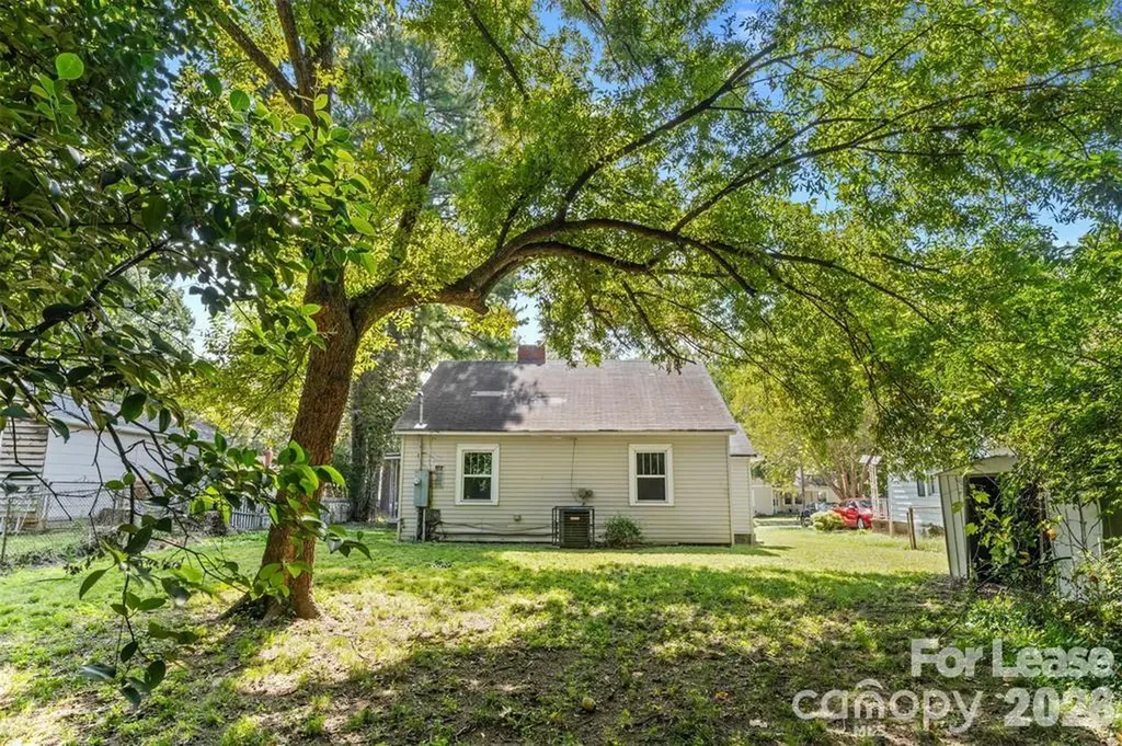 1936 Garibaldi Avenue Charlotte NC 28208