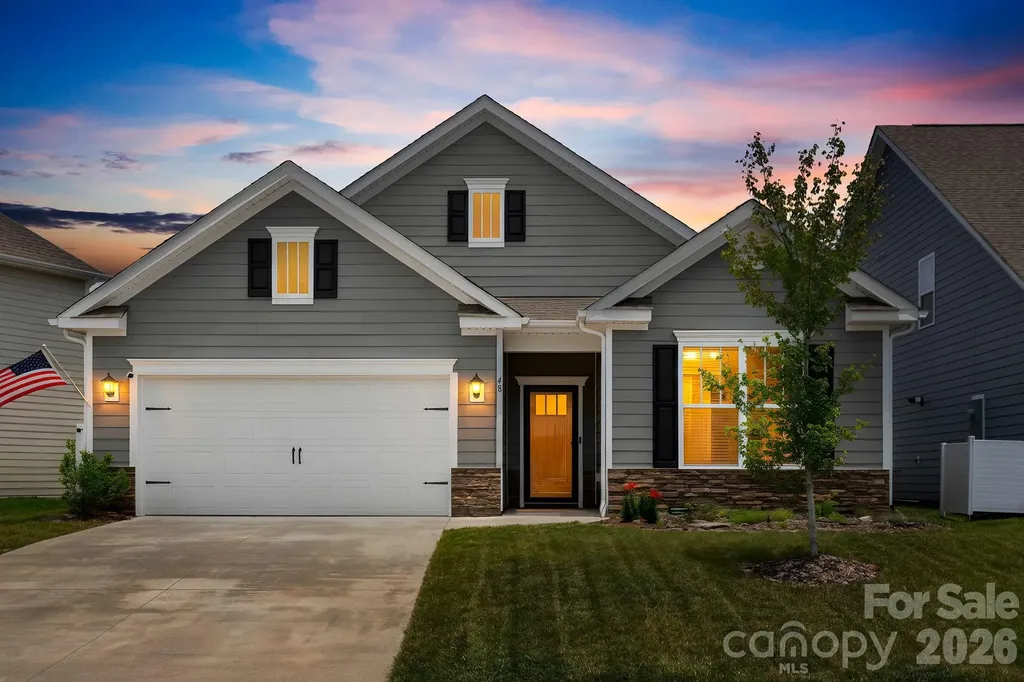 48 Thornberry Road Hendersonville NC 28792