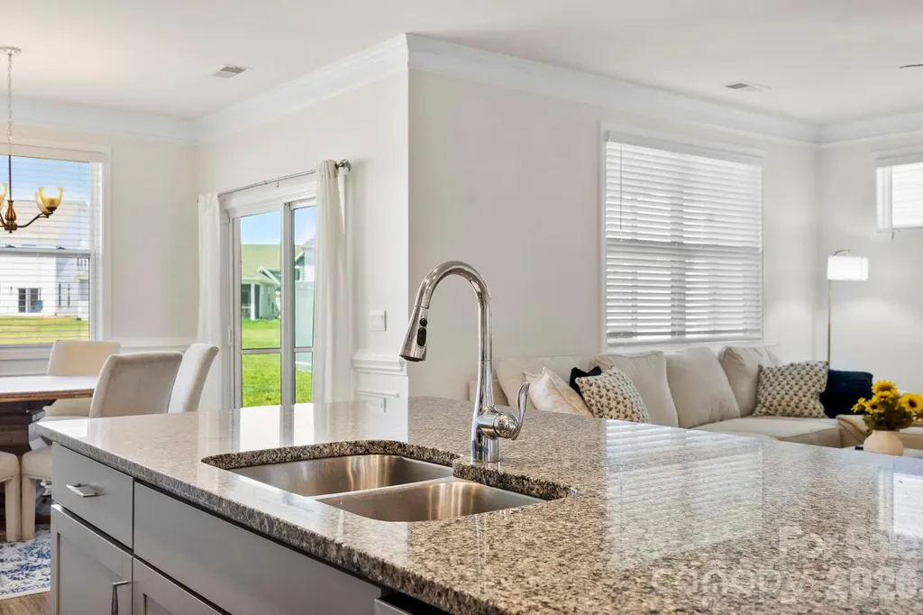 48 Thornberry Road Hendersonville NC 28792