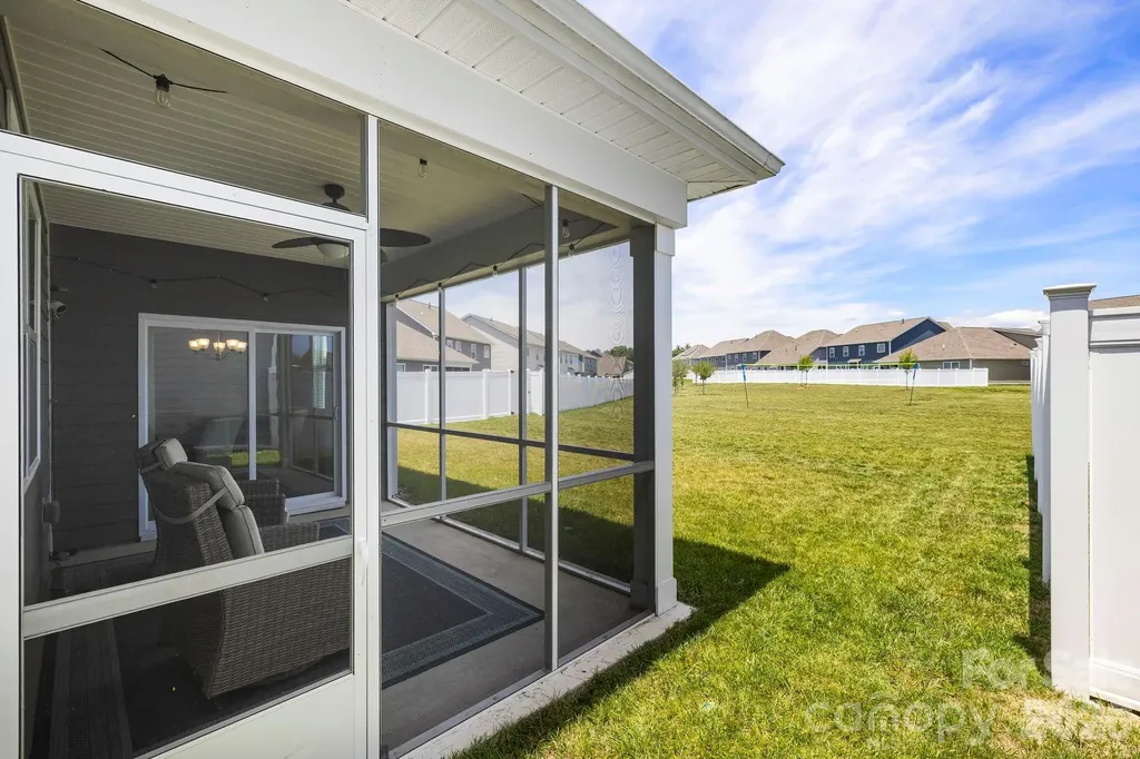48 Thornberry Road Hendersonville NC 28792