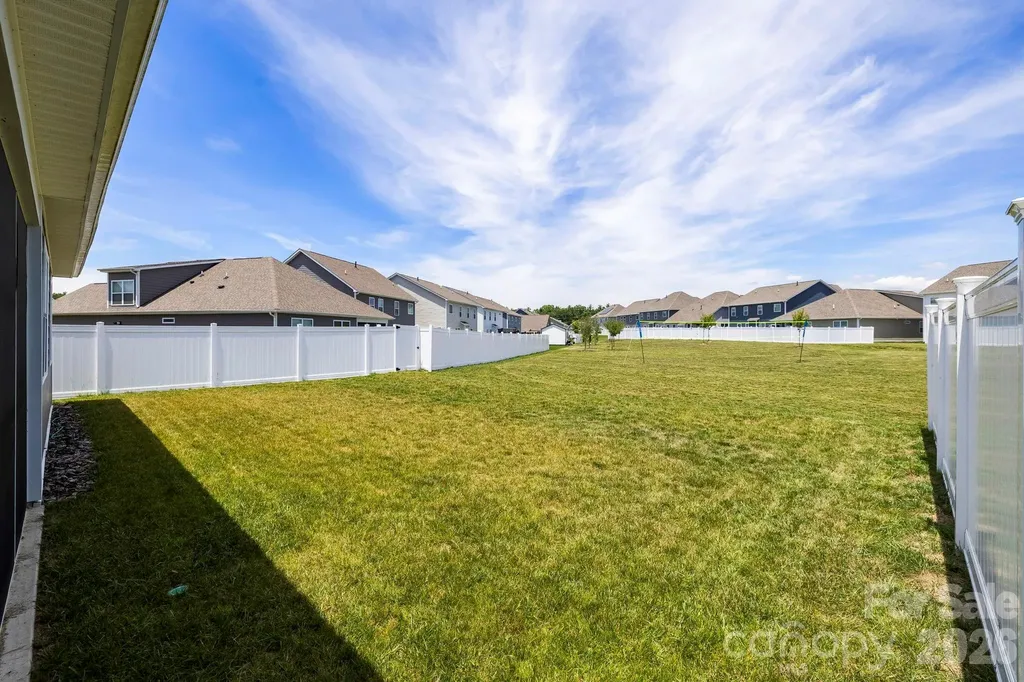 48 Thornberry Road Hendersonville NC 28792