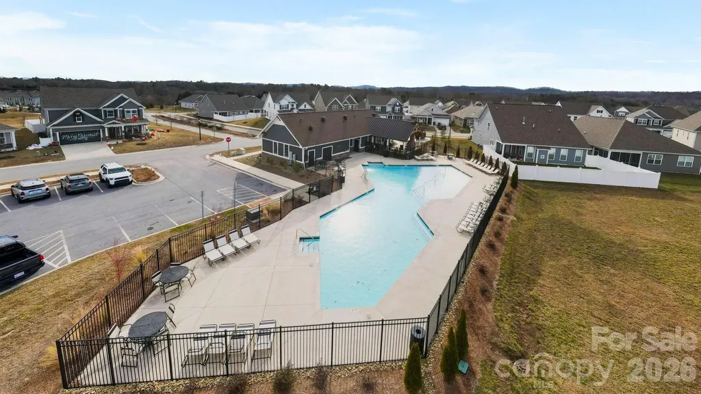 48 Thornberry Road Hendersonville NC 28792