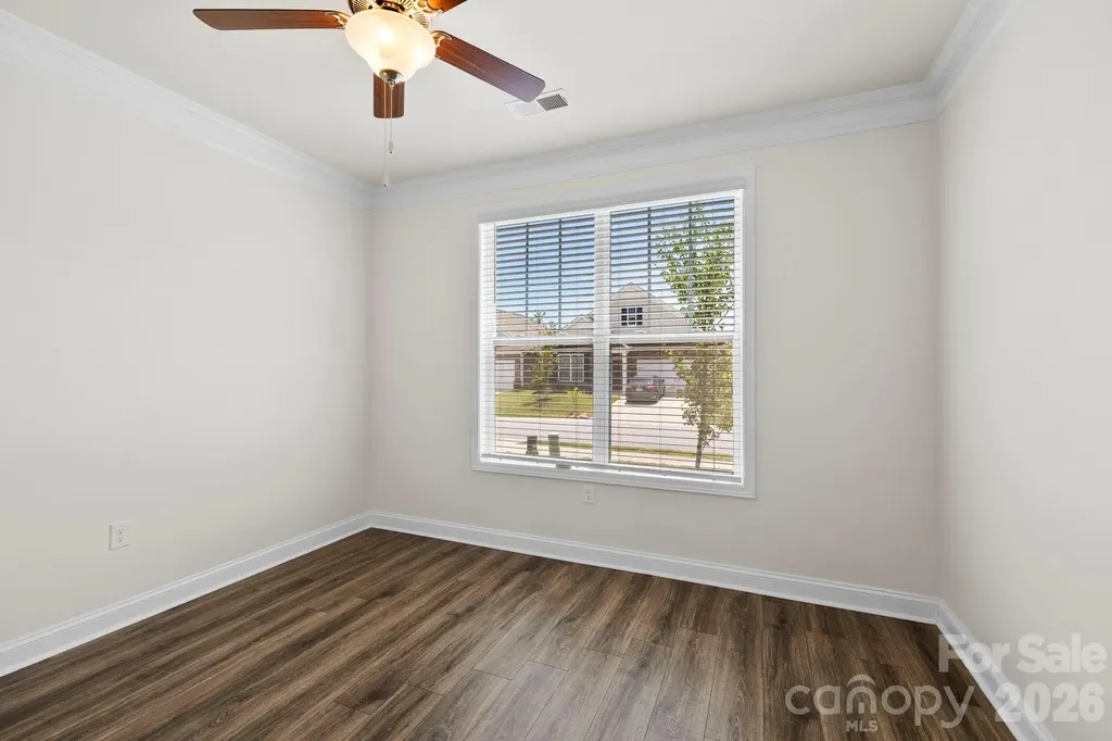 48 Thornberry Road Hendersonville NC 28792