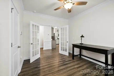 48 Thornberry Road Hendersonville NC 28792
