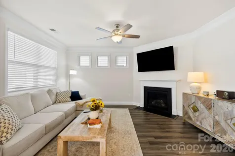 48 Thornberry Road Hendersonville NC 28792