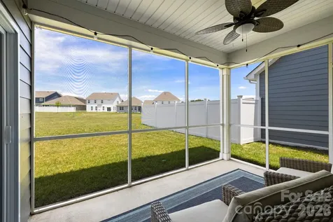 48 Thornberry Road Hendersonville NC 28792