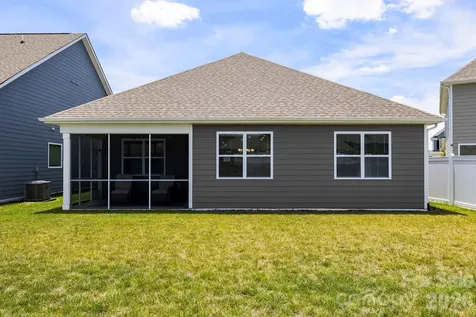 48 Thornberry Road Hendersonville NC 28792