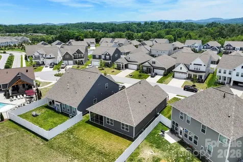 48 Thornberry Road Hendersonville NC 28792