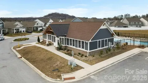 48 Thornberry Road Hendersonville NC 28792