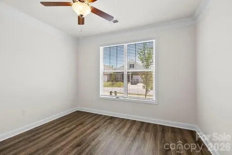 48 Thornberry Road Hendersonville NC 28792