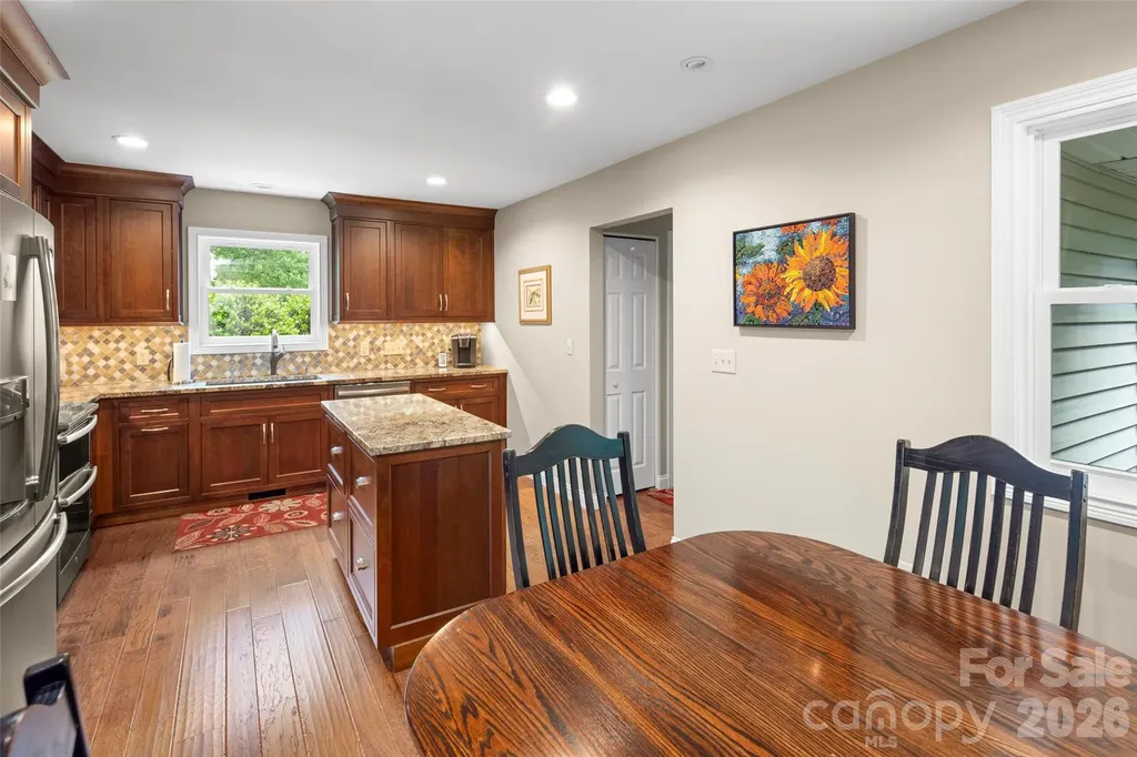 2750 Leucothae Way Hendersonville NC 28791