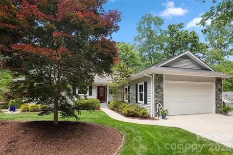 2750 Leucothae Way Hendersonville NC 28791