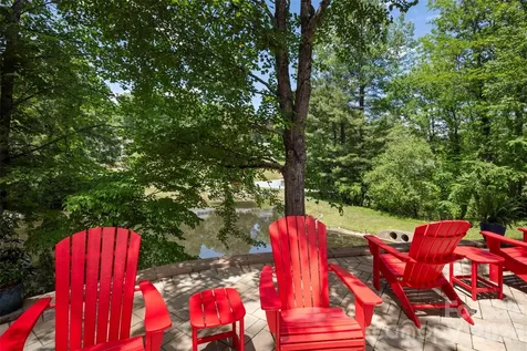 2750 Leucothae Way Hendersonville NC 28791