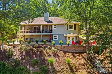 2750 Leucothae Way Hendersonville NC 28791