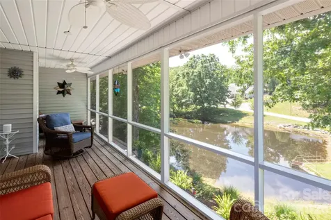 2750 Leucothae Way Hendersonville NC 28791