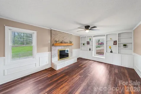 200 Maple Court Lexington NC 27295