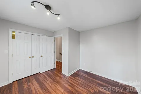 200 Maple Court Lexington NC 27295