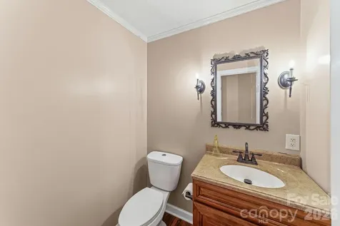 200 Maple Court Lexington NC 27295