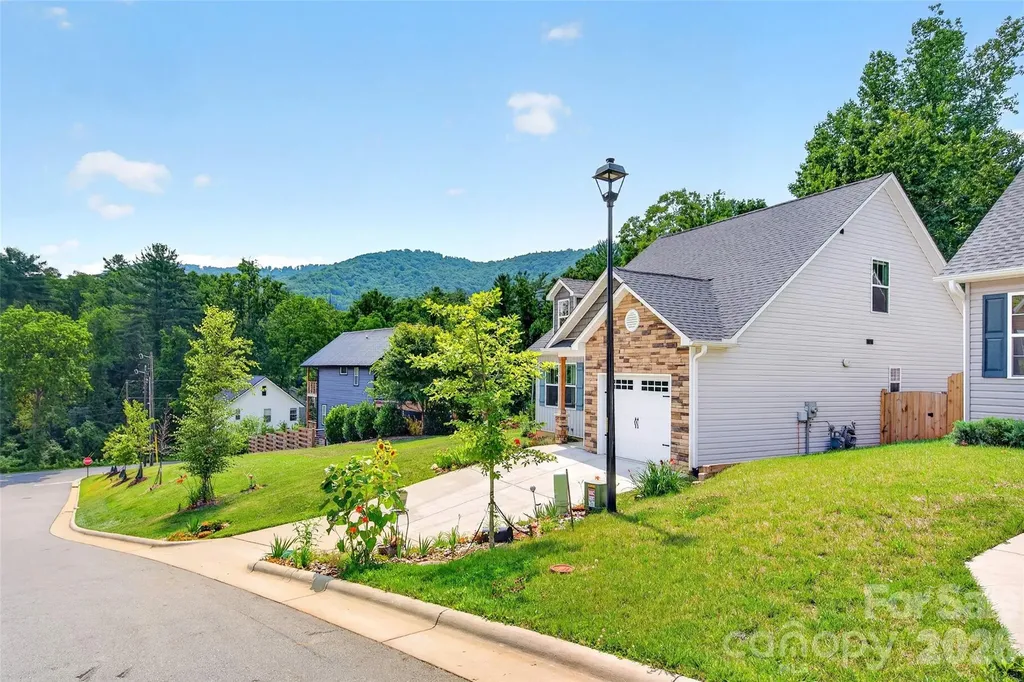 200 Rockrose Court Asheville NC 28803