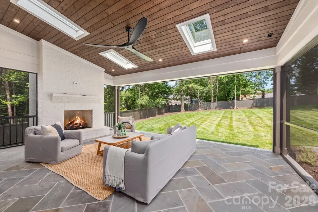 221 Hargett Court Charlotte NC 28211