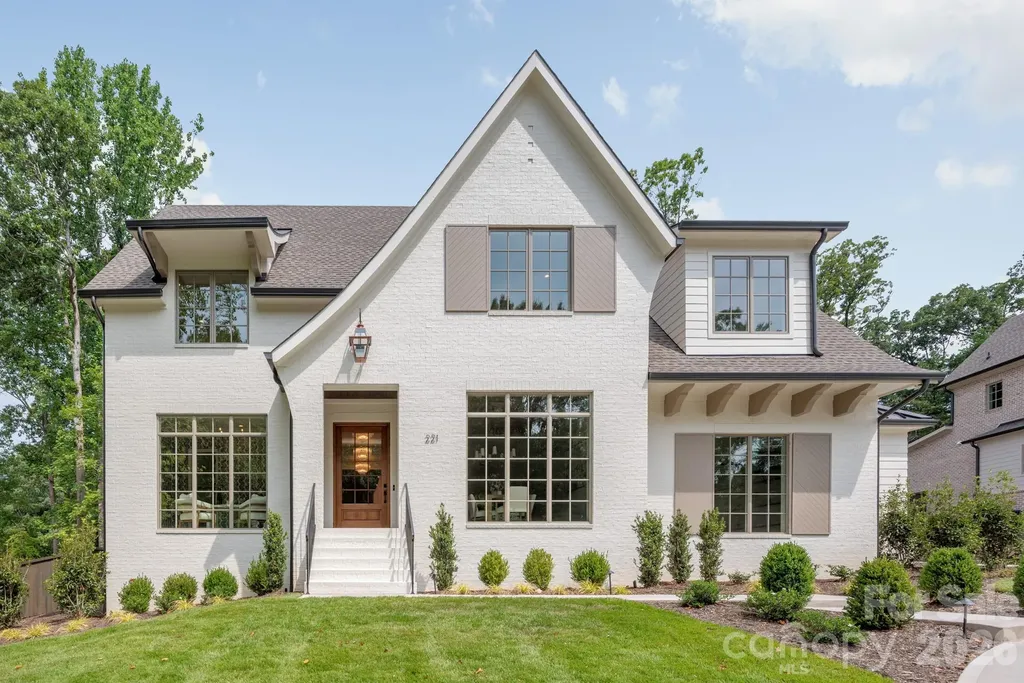 221 Hargett Court Charlotte NC 28211