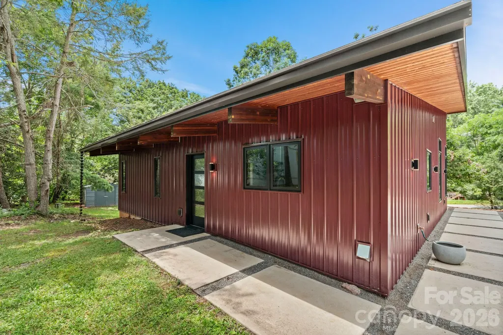 39 Wolf Road Asheville NC 28805