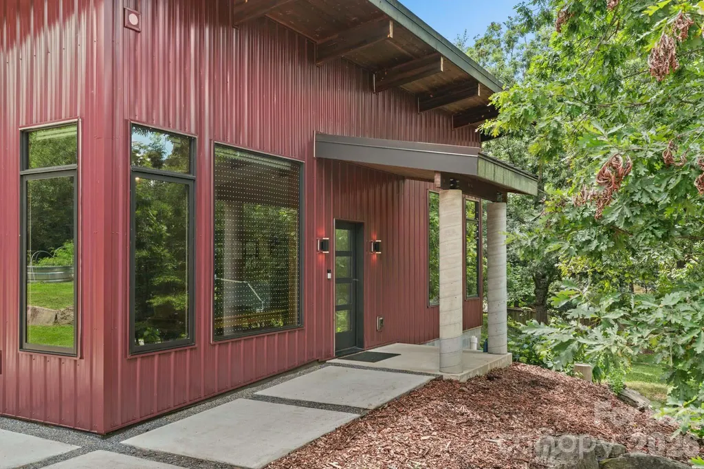 39 Wolf Road Asheville NC 28805