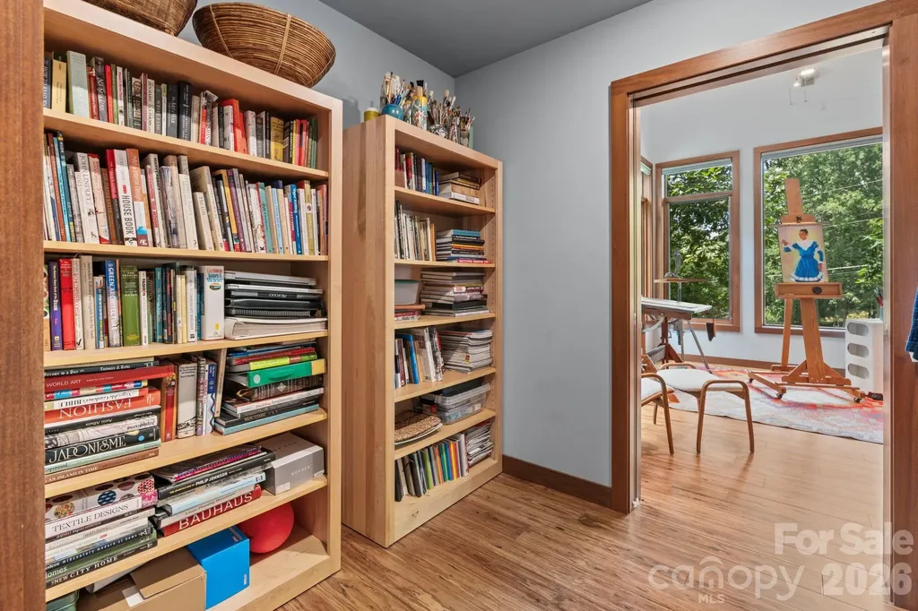 39 Wolf Road Asheville NC 28805