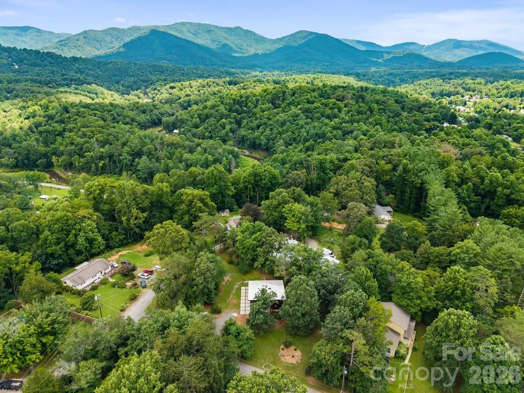 39 Wolf Road Asheville NC 28805
