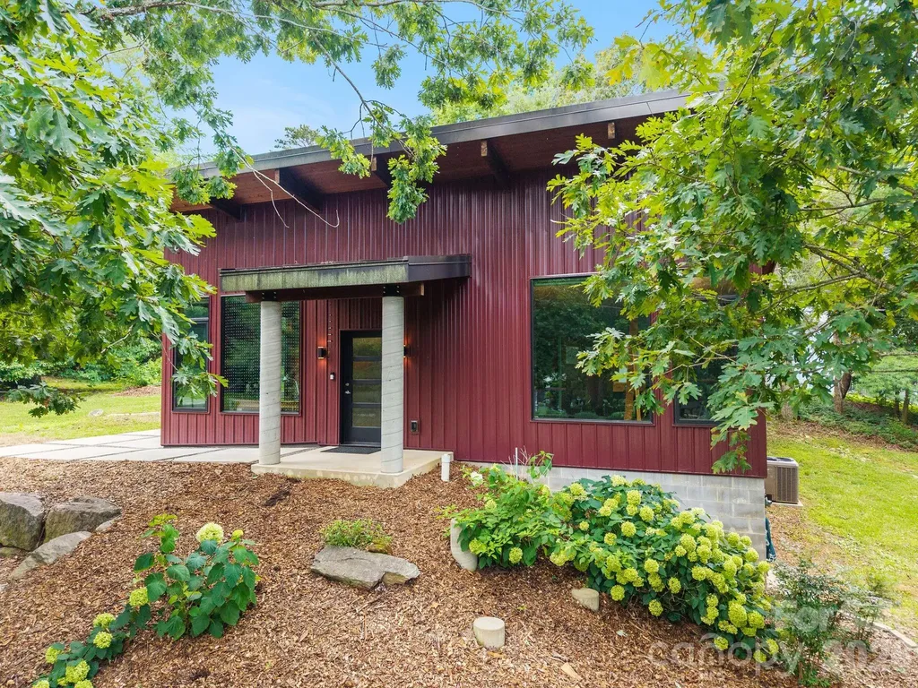 39 Wolf Road Asheville NC 28805