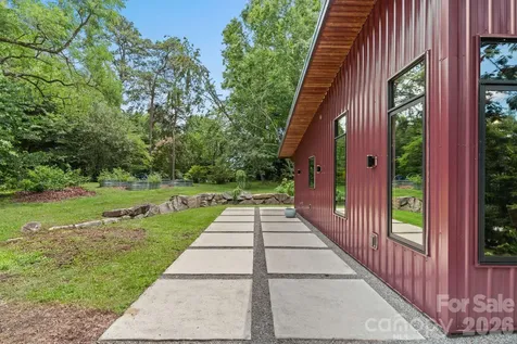 39 Wolf Road Asheville NC 28805