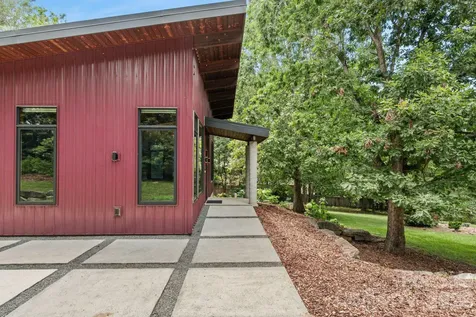 39 Wolf Road Asheville NC 28805