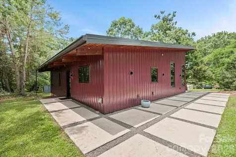 39 Wolf Road Asheville NC 28805
